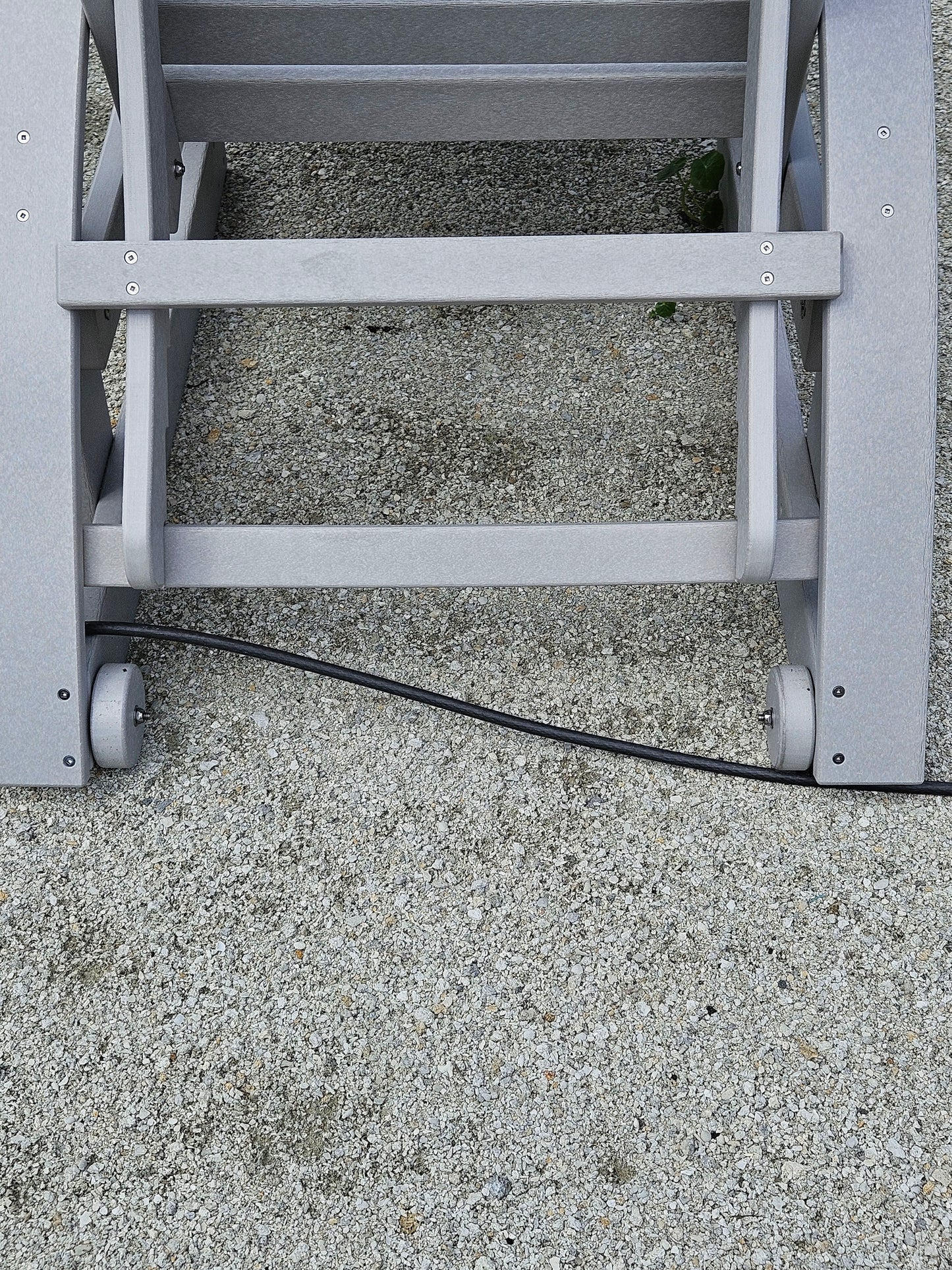 Tru180 Lounger with Cupholder