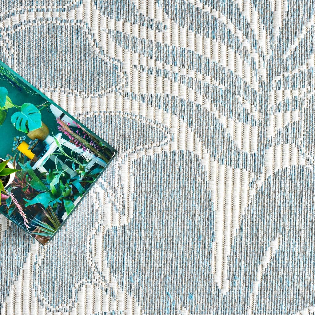 Ocean Blue Tropical Flower Indoor/Outdoor Area Rug: 7'9" x 10'2"