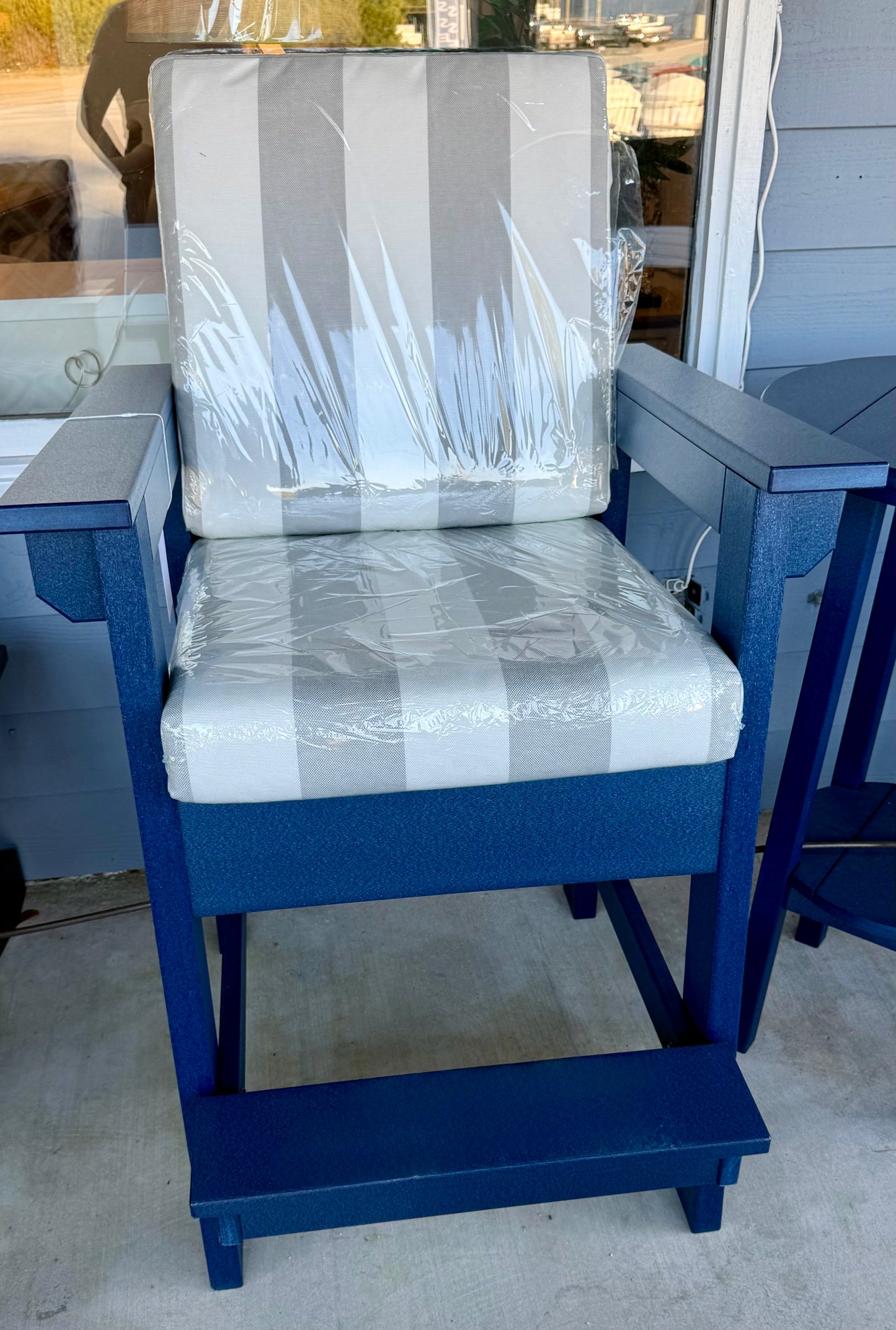 Backyard Cape May Balcony Chair w/ Cushion