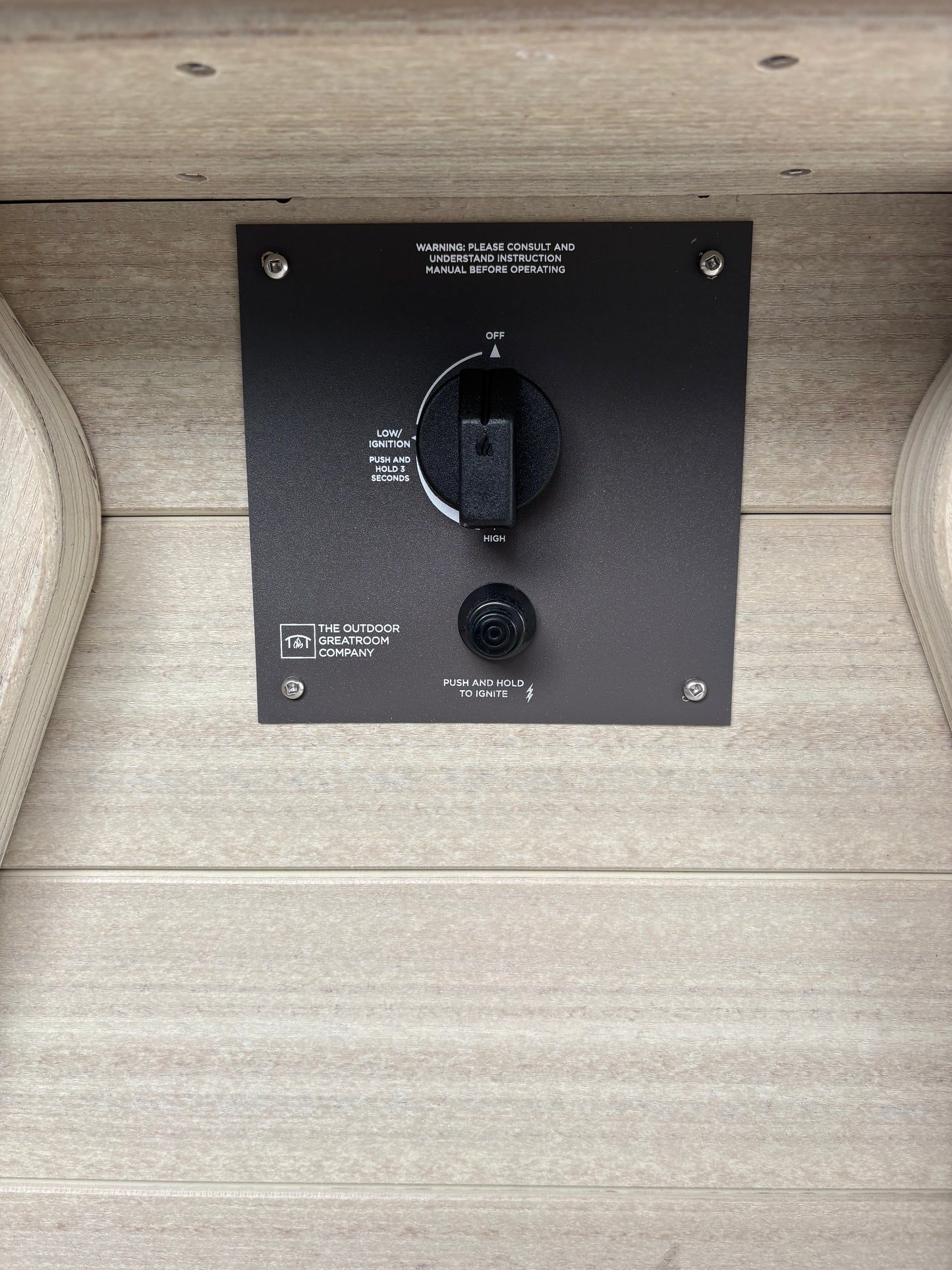 Beaver Dam Regency Fire Table