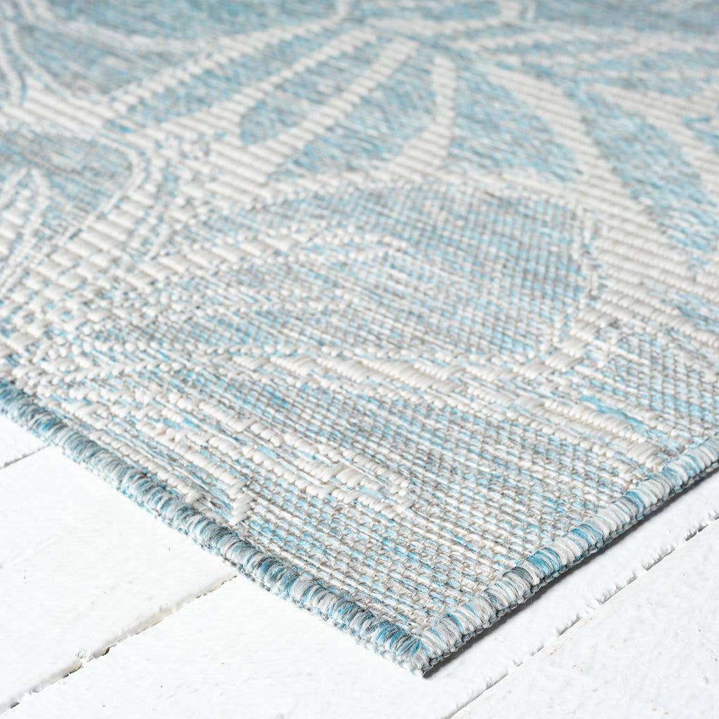 Ocean Blue Tropical Flower Indoor/Outdoor Area Rug: 5'3" x 7'6"