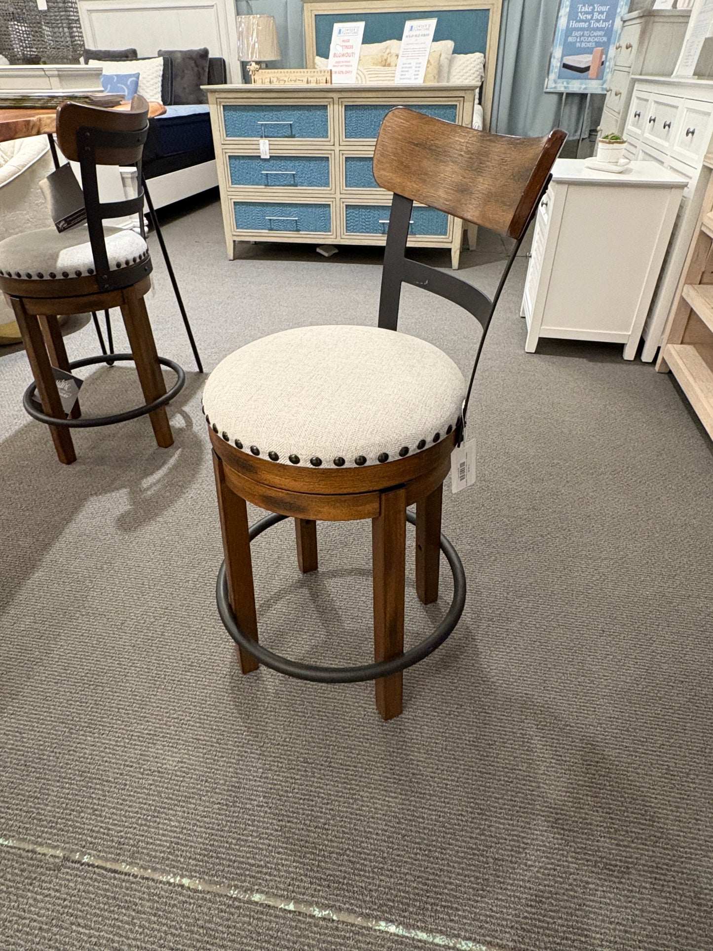 Valebeck Full Back Swivel Stool