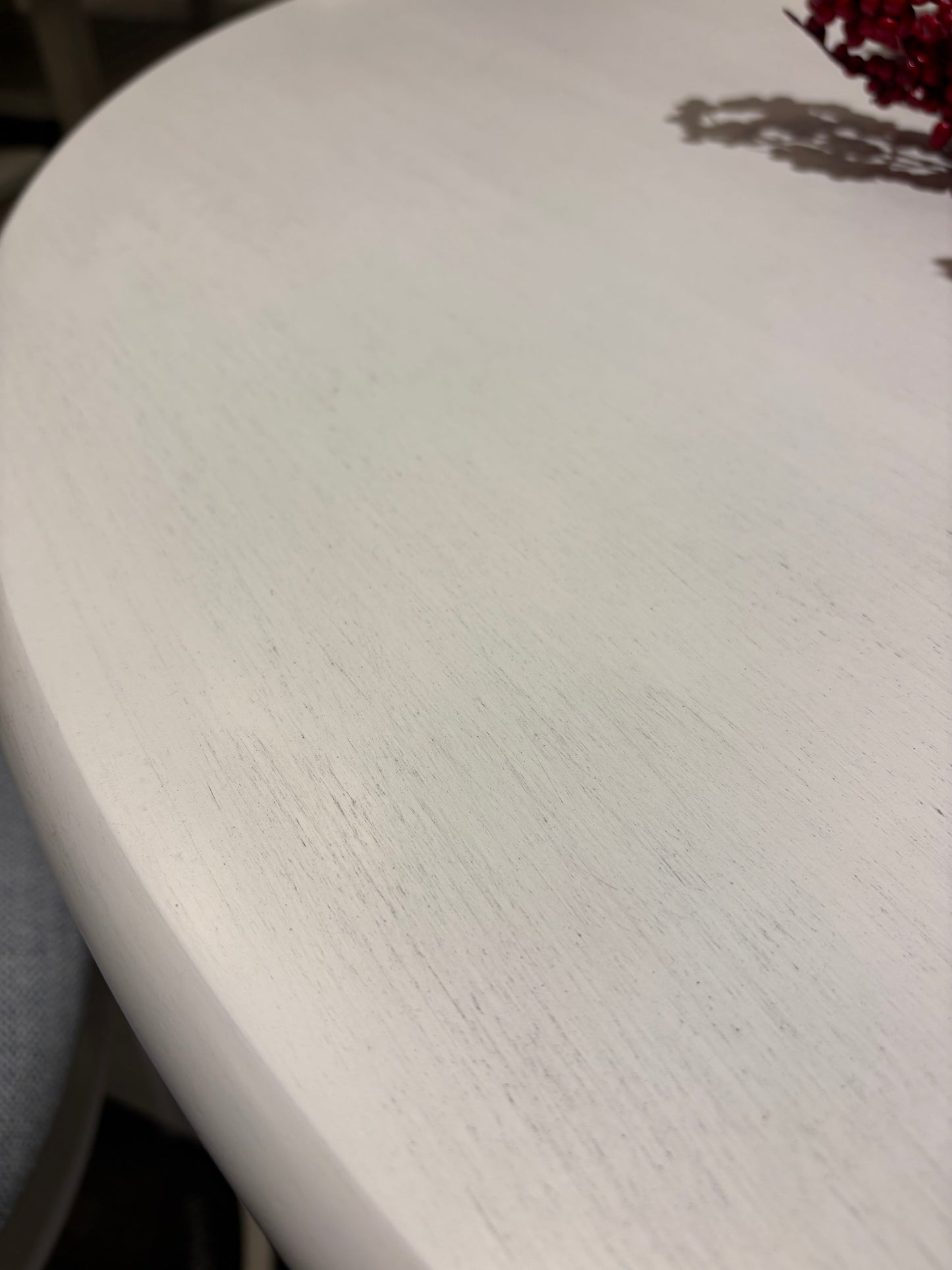 Hampton Counter Table w/ 4 Upholstered Swivel Stools
