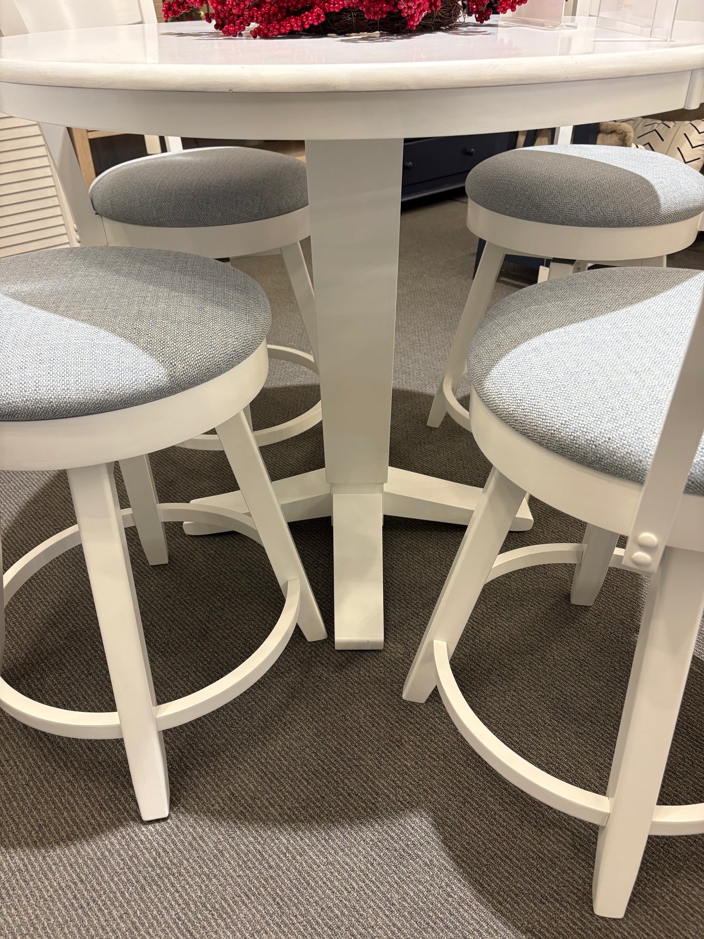 Hampton Counter Table w/ 4 Upholstered Swivel Stools