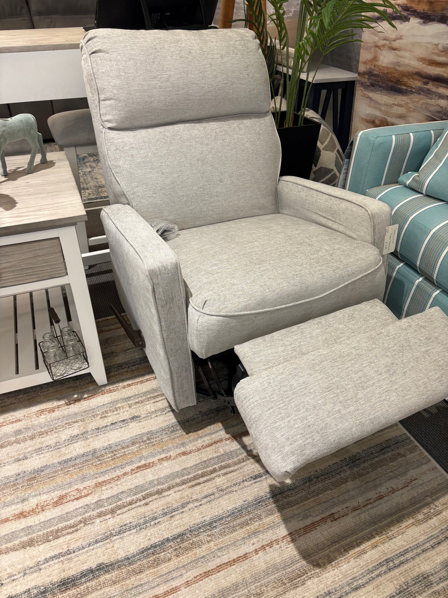 Swivel Rocker Recliner