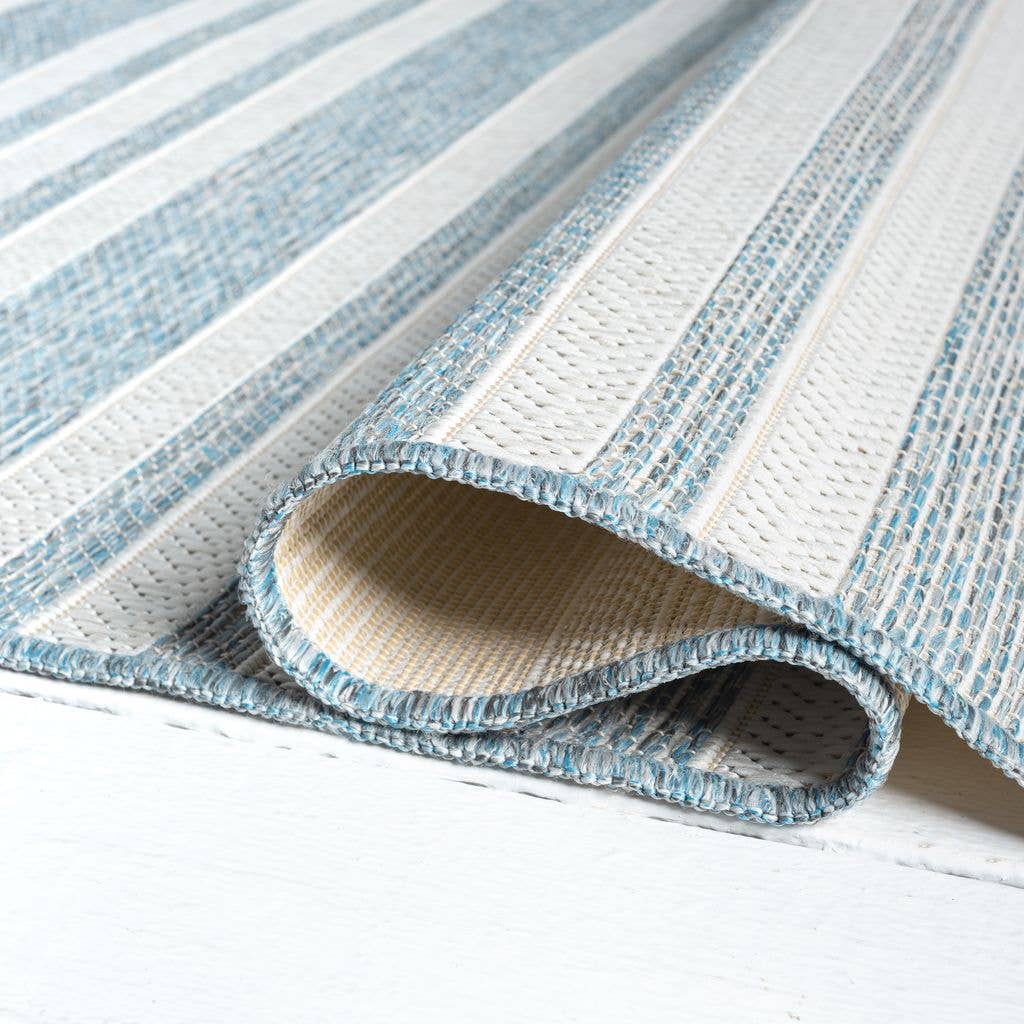 Ocean Blue Horizontal Striped Indoor/Outdoor Rug: 5'3" x 7'6"